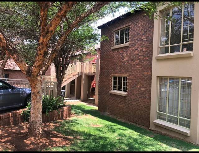 2 BEDROOM APARTMENT FOR SALE IN MOOIKLOOF RIDGE ESTATE